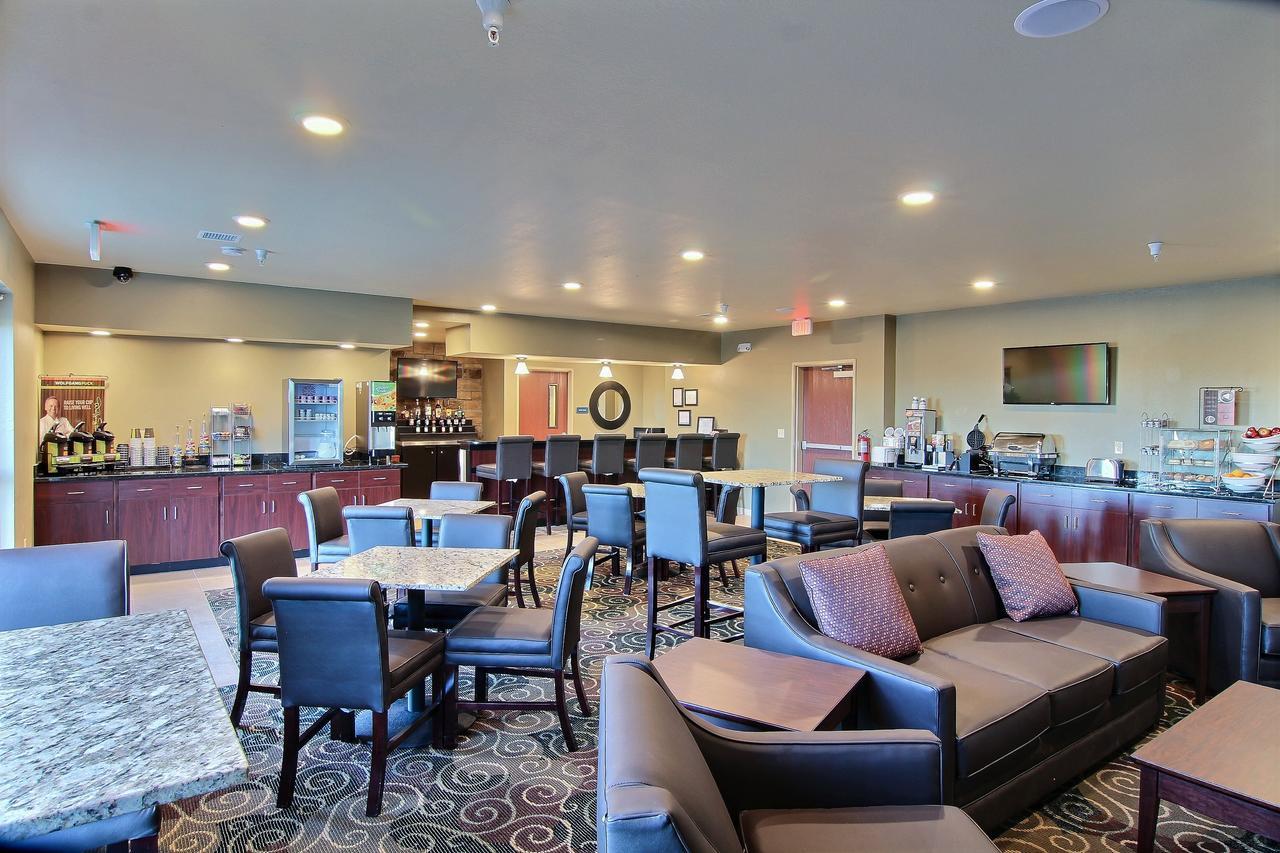 Cobblestone Hotel & Suites - Mccook Exterior photo