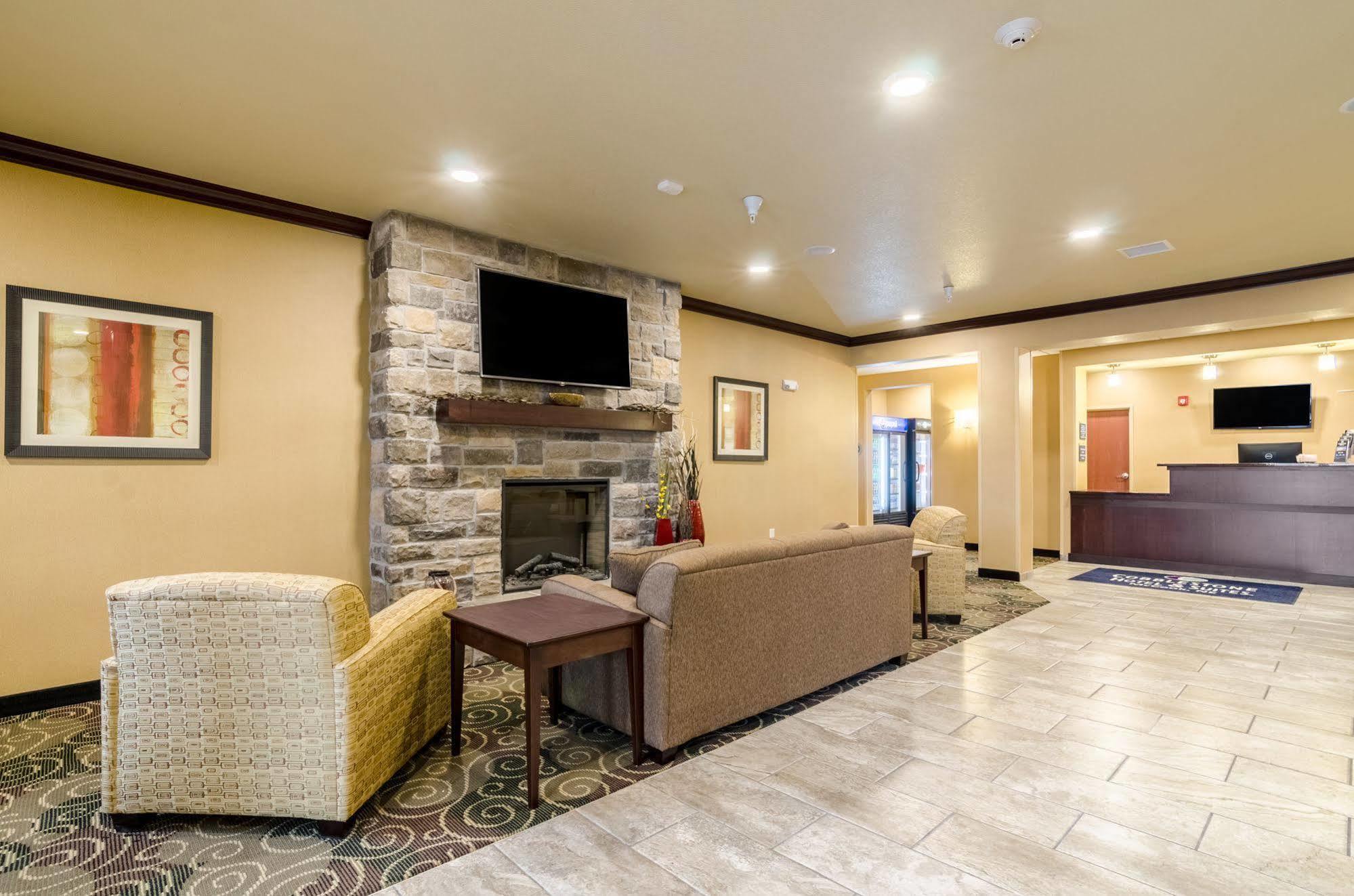 Cobblestone Hotel & Suites - Mccook Exterior photo