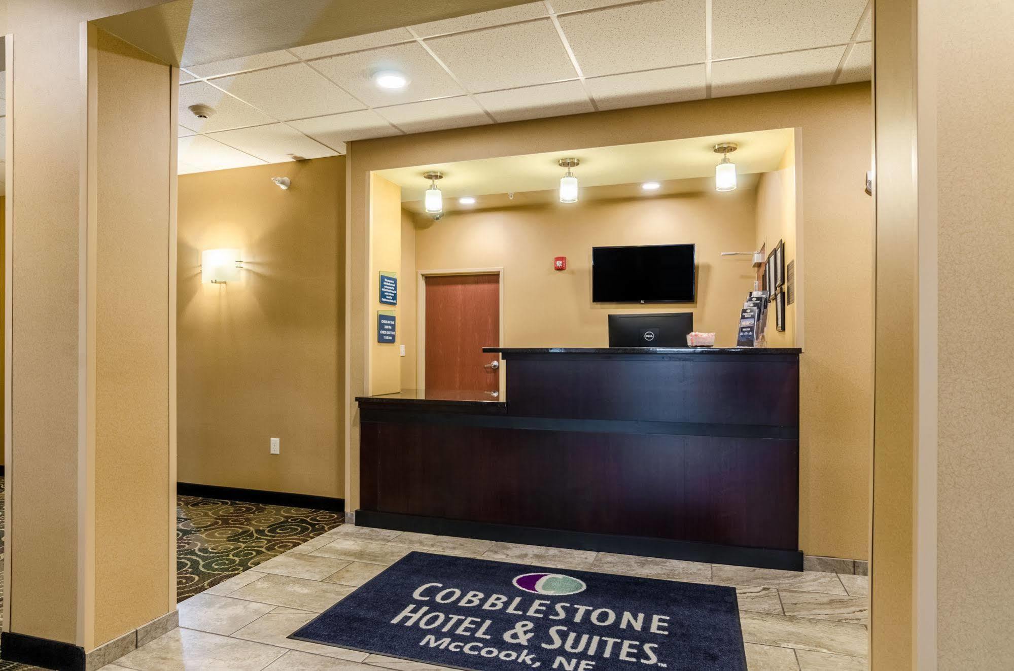 Cobblestone Hotel & Suites - Mccook Exterior photo