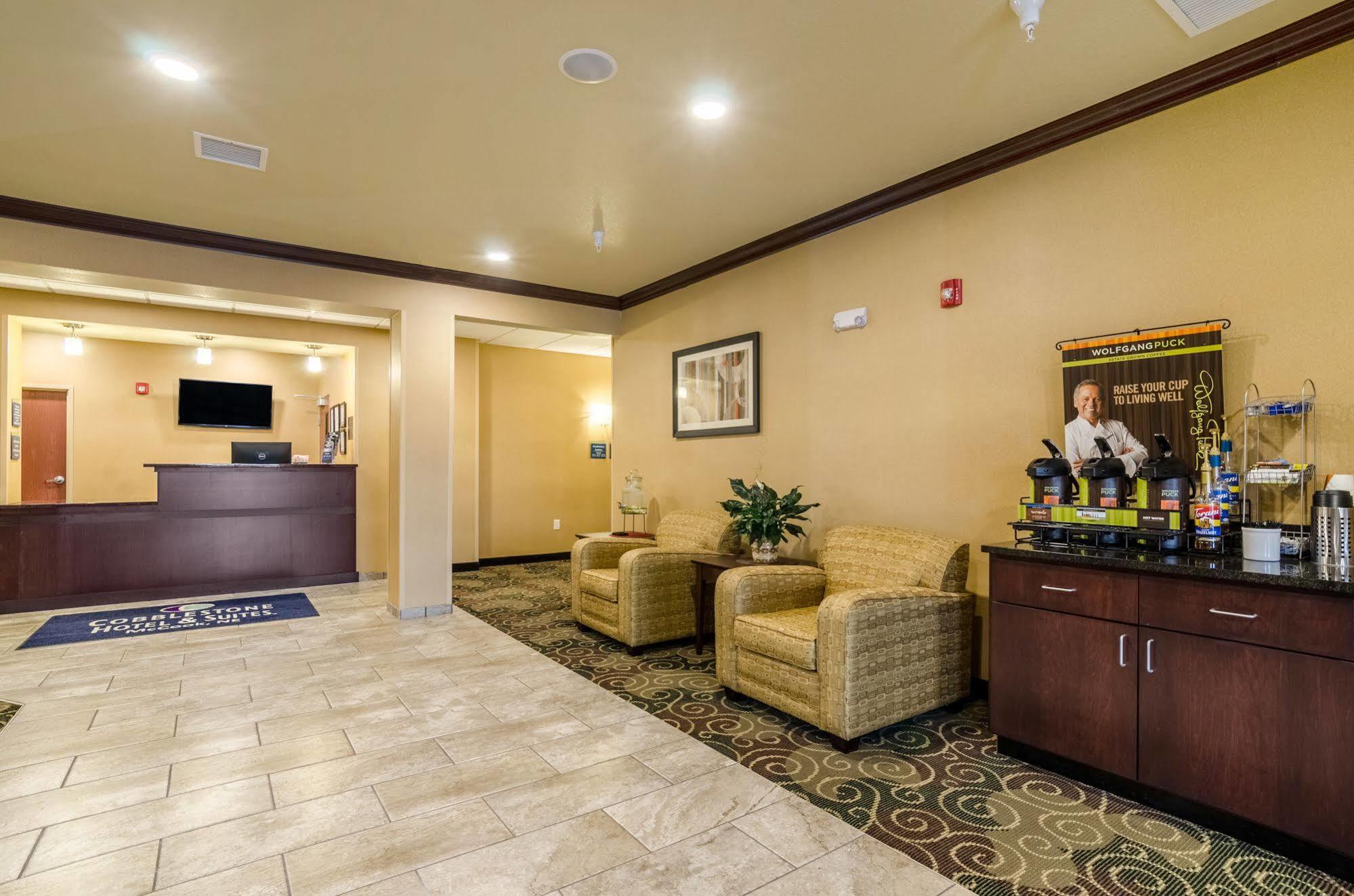Cobblestone Hotel & Suites - Mccook Exterior photo